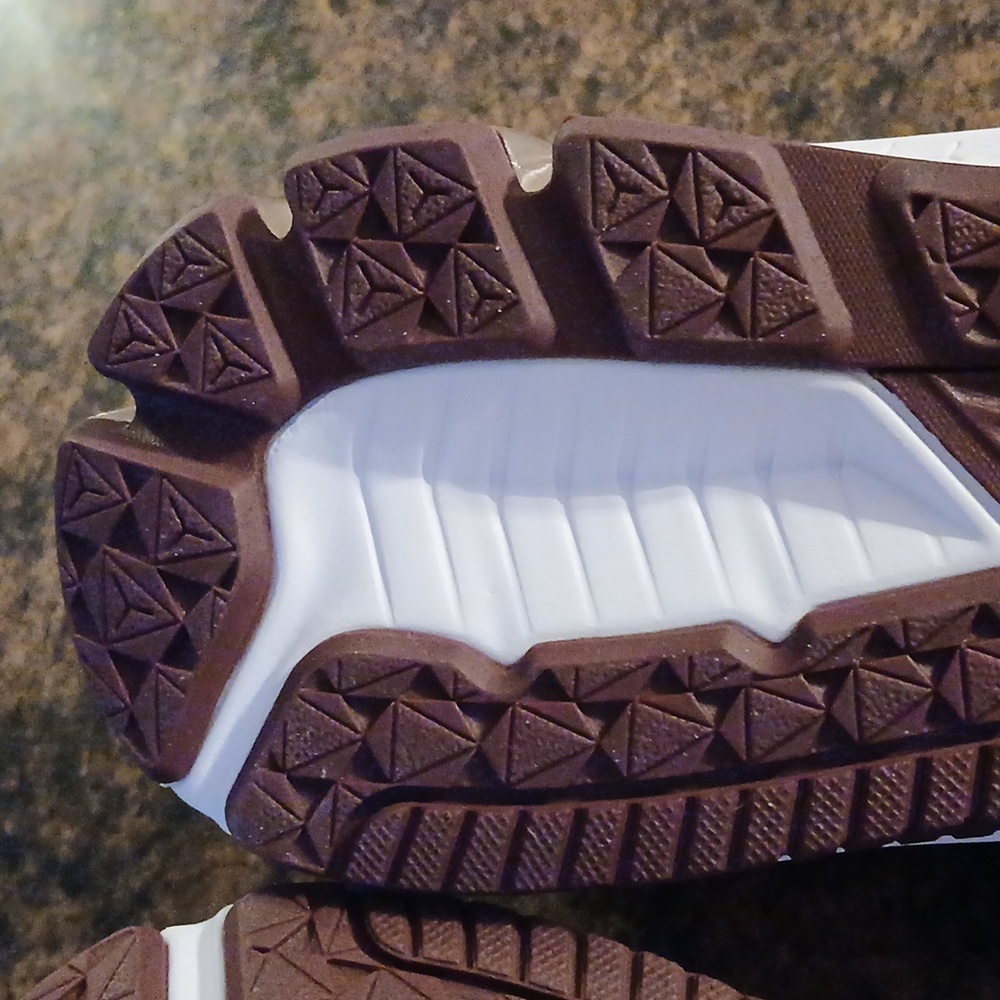 Womens Sneakers - Picture 8 of 9
